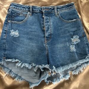 We The Free Crvy Vintage Button Fly High Rise Short Size 30